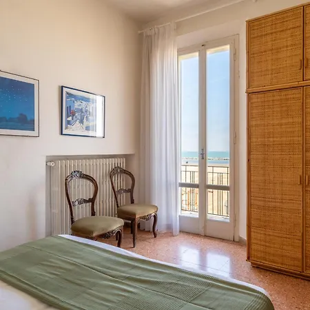 Ferienhaus Viserba Sea With Balcony - Il Lupo Affitta